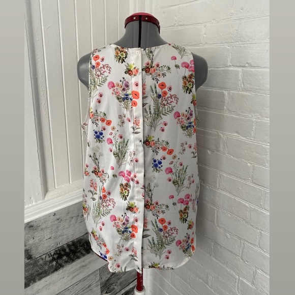 Floral flowy top - Picture 3 of 3